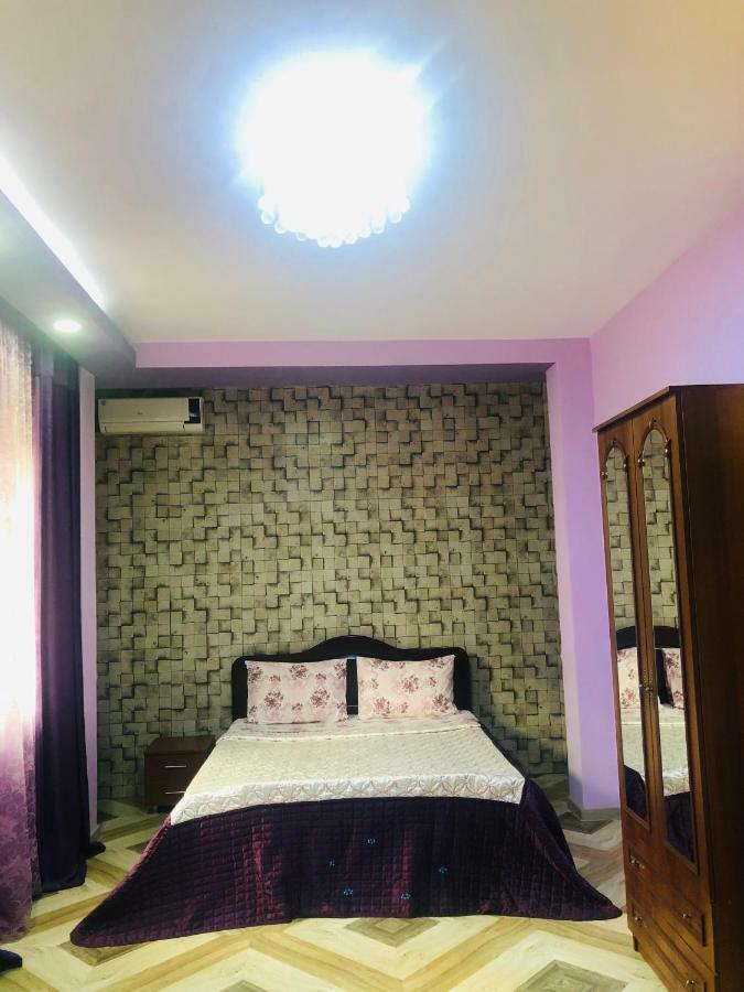 Hotel Pharnavaz Batumi Esterno foto