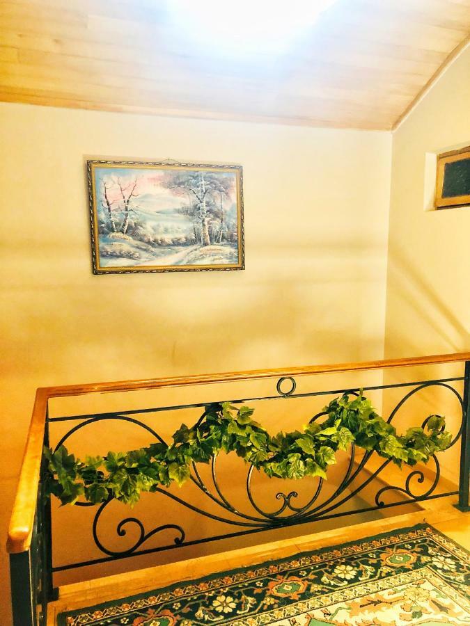 Hotel Pharnavaz Batumi Esterno foto