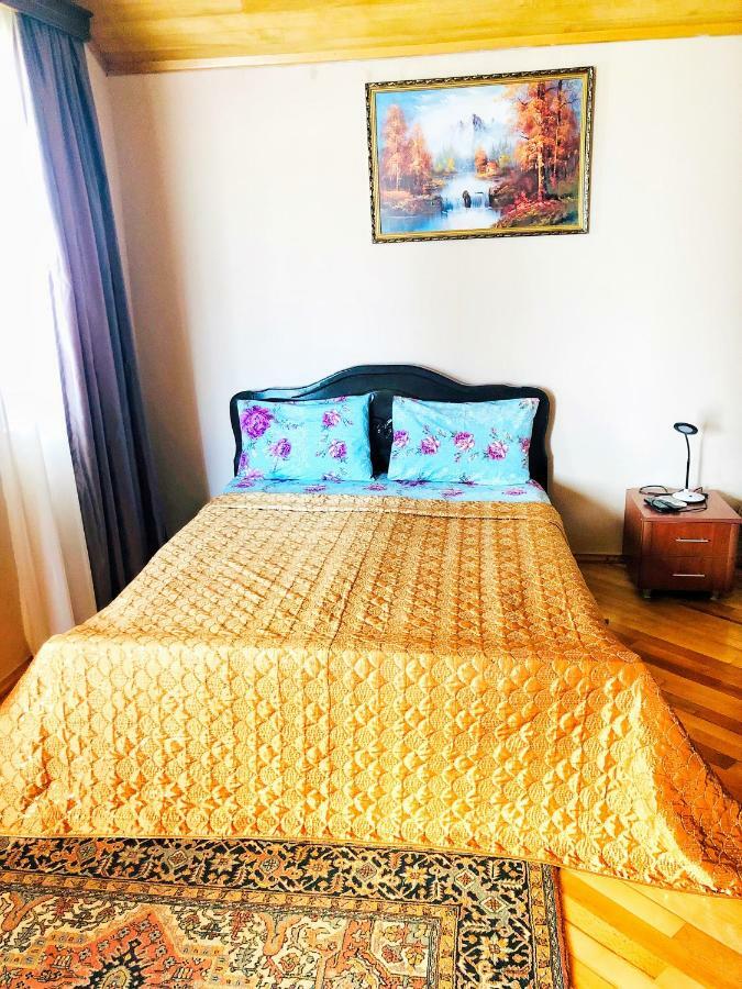 Hotel Pharnavaz Batumi Esterno foto